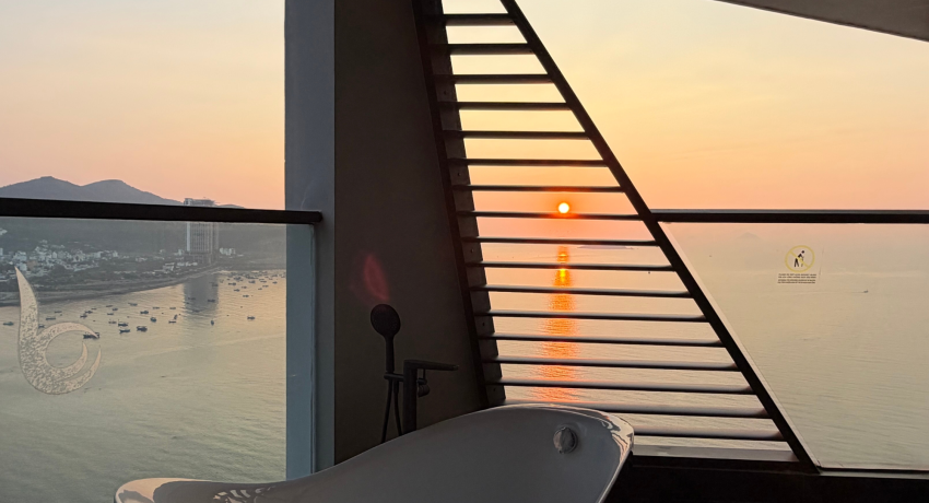 Pacific Double Zimmer mit Blick auf den Cô Tiên Berg und die Nha Trang Bucht