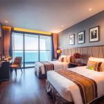 Deluxe Room with Sea and City View