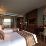 Deluxe Room with Sea and City View