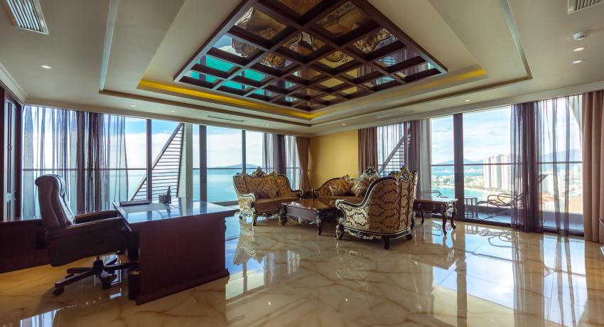 Presidential Suite with Panoramic Nha Trang View