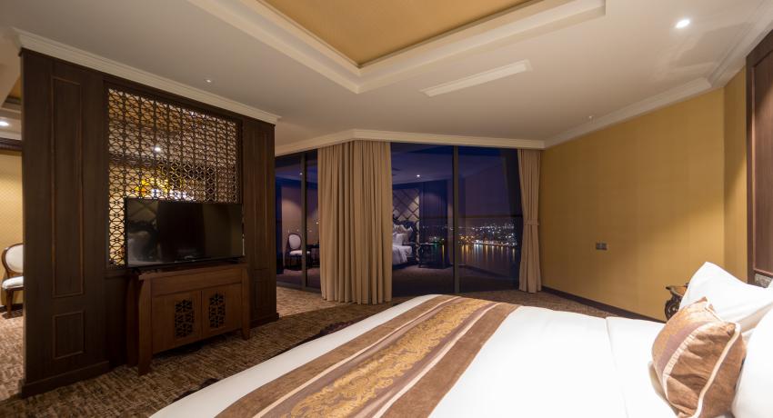 Presidential Suite with Panoramic Nha Trang View
