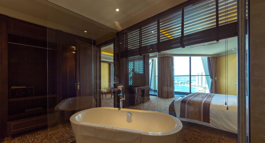 Presidential Suite with Panoramic Nha Trang View