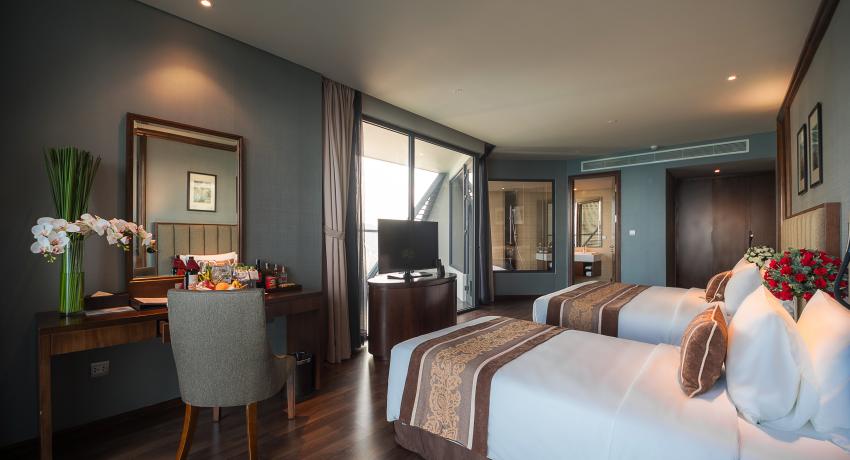 Pacific Triple View Room Overlooking Nha Trang City And Bay