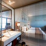 Superior Room with Mountain and City View