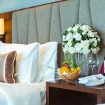 Superior Room with Mountain and City View