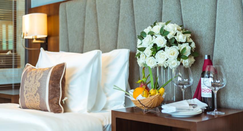 Superior Room with Mountain and City View