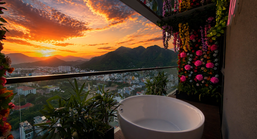 BOTON SIGNATURE - ROMANTIC WITH BALCONY BATHTUB