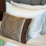 Deluxe Room with Ocean and City View