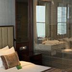 Deluxe Room with Ocean and City View
