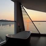 EUROPÄISCHE SUITE – BADEWANNE AUF DEM BALKON