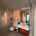 EUROPÄISCHE SUITE – BADEWANNE AUF DEM BALKON