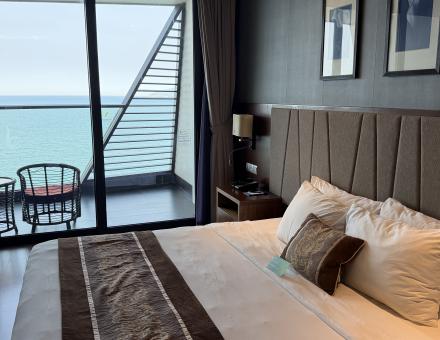 Phòng Deluxe View Biển Và Thành Phố