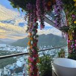 BOTON SIGNATURE - ROMANTIC WITH BALCONY BATHTUB