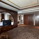 ASIAN SUITE – INDOOR BATHTUB