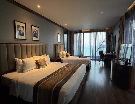 Pacific Triple View Zimmer mit Blick auf die Stadt und die Bucht von Nha Trang