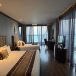 Pacific Triple View Zimmer mit Blick auf die Stadt und die Bucht von Nha Trang