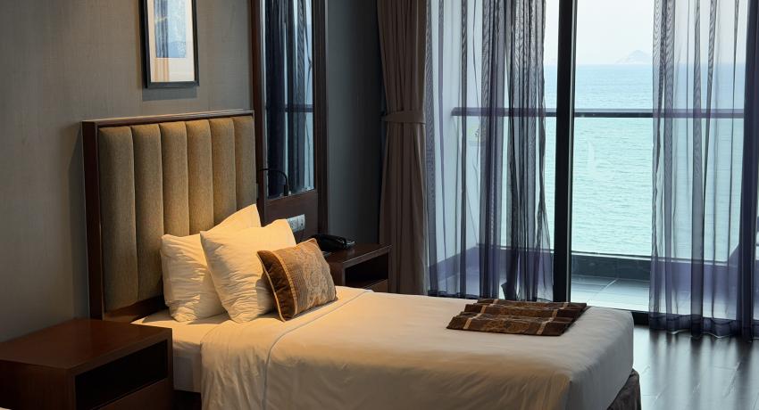 Pacific Triple View Zimmer mit Blick auf die Stadt und die Bucht von Nha Trang