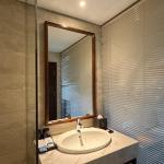 Superior Room with Ocean and Mountain View