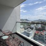 BOTON SIGNATURE - SKY GARDEN WITH BALCONY BATHTUB