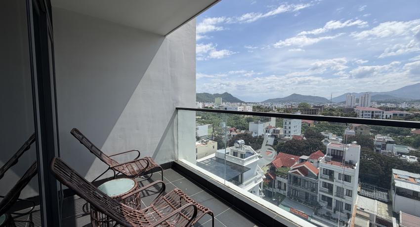 BOTON SIGNATURE - SKY GARDEN WITH BALCONY BATHTUB