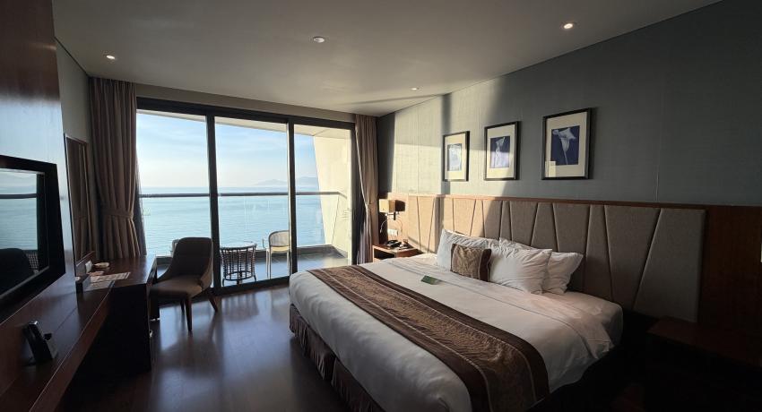 Deluxe Room with Nha Trang Bay View