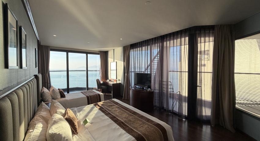 Pacific Triple View Room of Nha Trang City and Bay