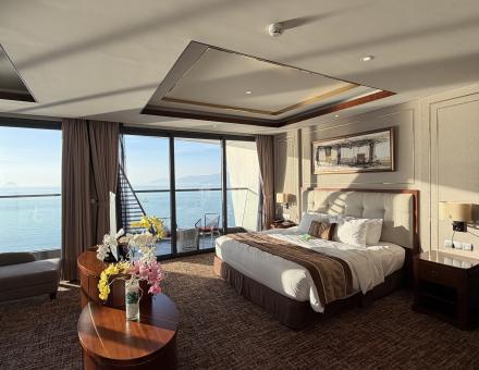 EUROPEAN SUITE – BALCONY BATHTUB