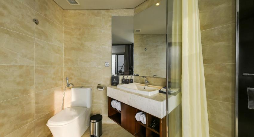 Pacific Double Room with Panoramic View of Cô Tiên Mountain and Nha Trang Bay