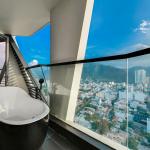 Pacific Double Room with Panoramic View of Cô Tiên Mountain and Nha Trang Bay